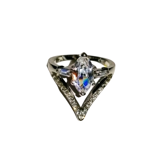 Cubic zirconia Marquise Ring - Picture 2 of 5